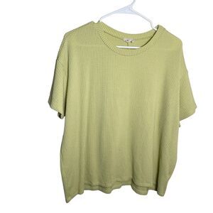 Lovely Melody T-Shirt Women's Medium Textured Green Short Sleeve Crew Neck Top